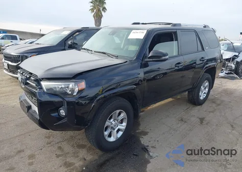 2021 Toyota 4Runner Sr5/Sr5 Premium/Venture/Trail/Limited Night Shade/Trd Off Road/Trd Off Road Premium/Trd Pro z USA, uszkodzony, nr VIN JTENU5JR4M5873954